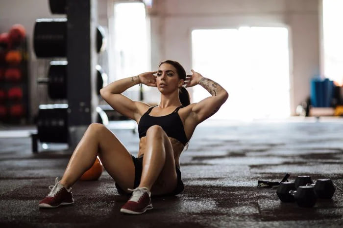 อย่าทำซิทอัพถ้าอยากมีซิกแพค เพราะบาดเจ็บง่าย! ขอแนะนำ 5 ท่าบริหารหน้าท้องที่ทำเองได้ที่บ้านและเห็นผลกว่า