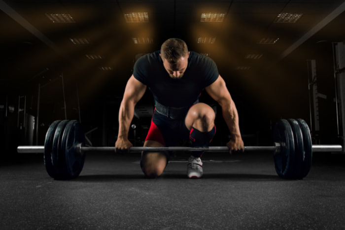 การแข่งพาวเวอร์ลิฟติ้ง (Powerlifting) ไม่เกี่ยวกับรูปร่าง… ผู้เชี่ยวชาญจะพาคุณไปทำความรู้จักกับวัตถุประสงค์และประเภทท่าทางในการแข่งขัน